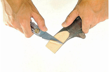 Купить Нож OLFA хозяйственный с выдвижным лезвием, корпус и лезвие из нержавеющей стали, 20мм OL-CK-2 фото №4